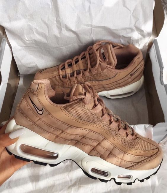 купить кроссовки Nike